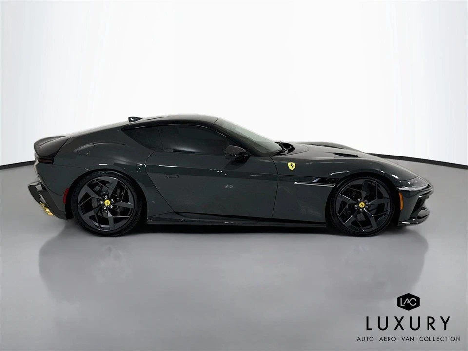2025 Ferrari 12Cilindri - Image 5 of 6