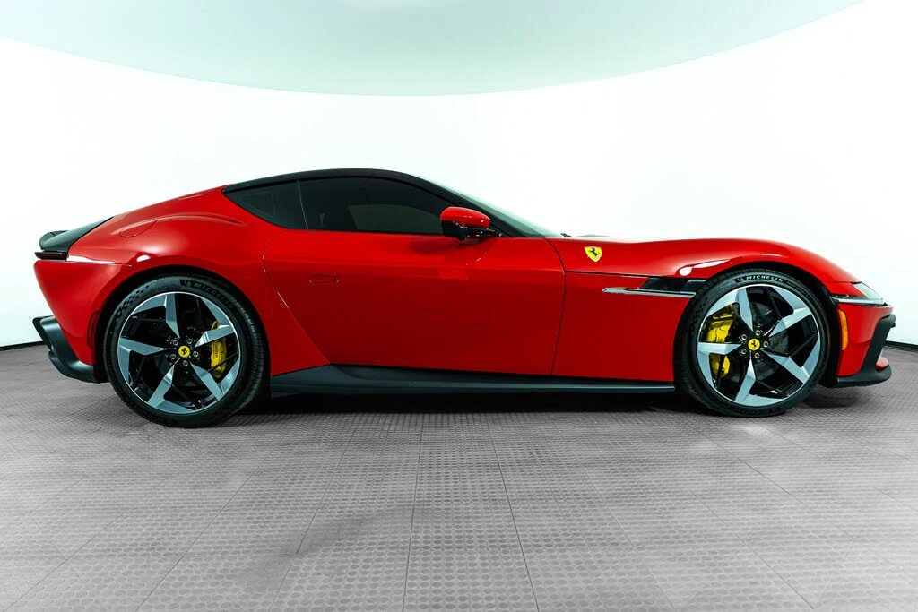 2025 Ferrari 12Cilindri - Image 10 of 31