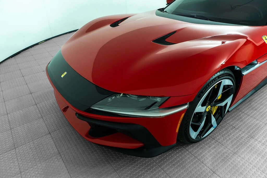 2025 Ferrari 12Cilindri - Image 20 of 31