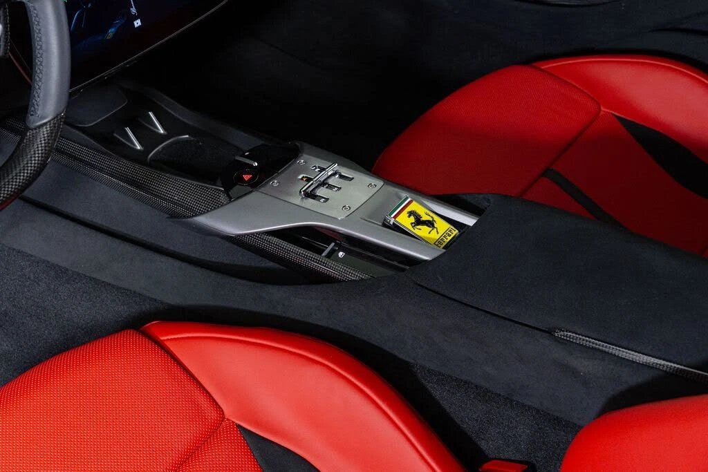 2025 Ferrari 12Cilindri - Image 30 of 31