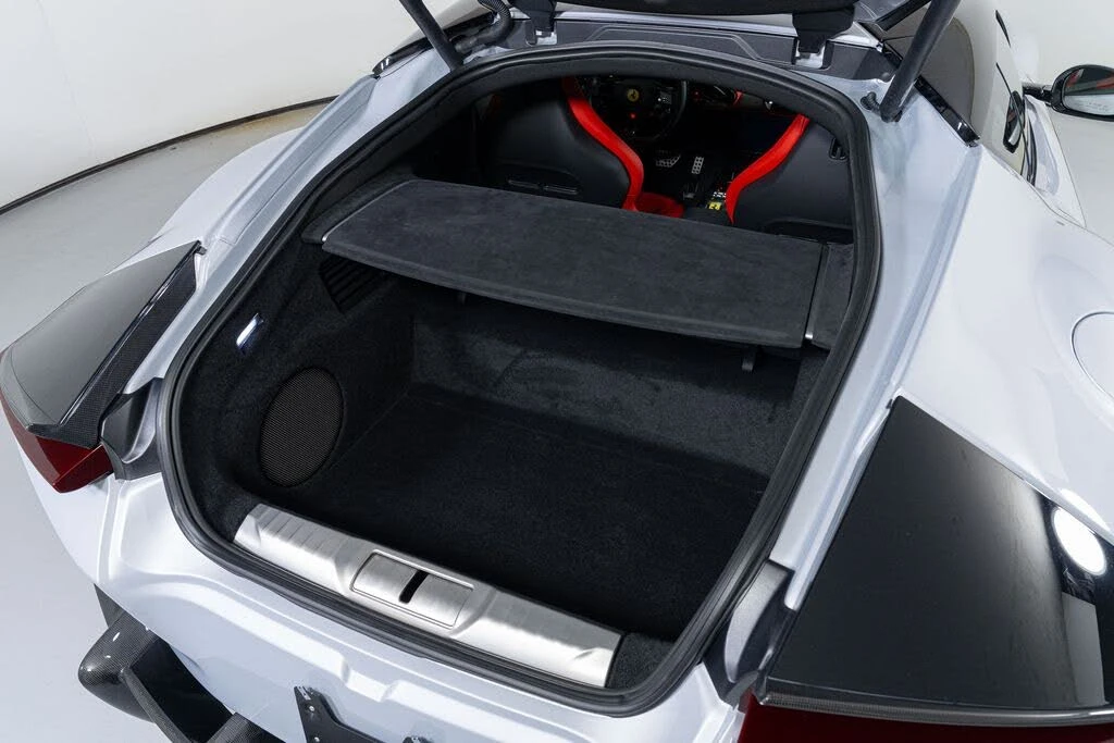 2025 Ferrari 12Cilindri - Image 17 of 31