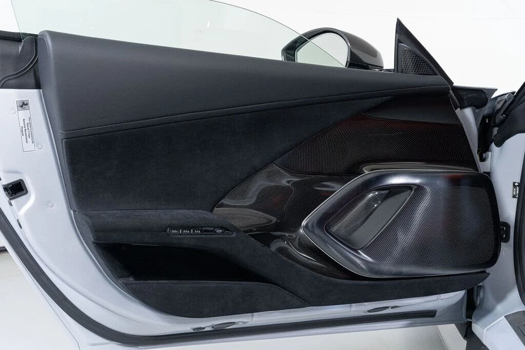2025 Ferrari 12Cilindri - Image 24 of 31