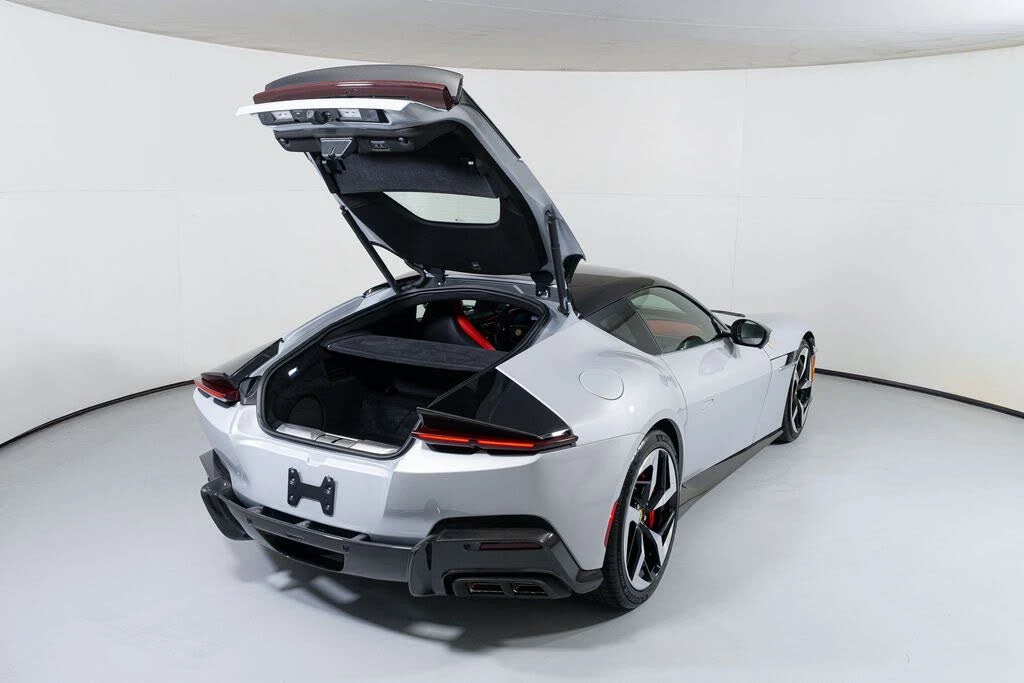 2025 Ferrari 12Cilindri - Image 16 of 31