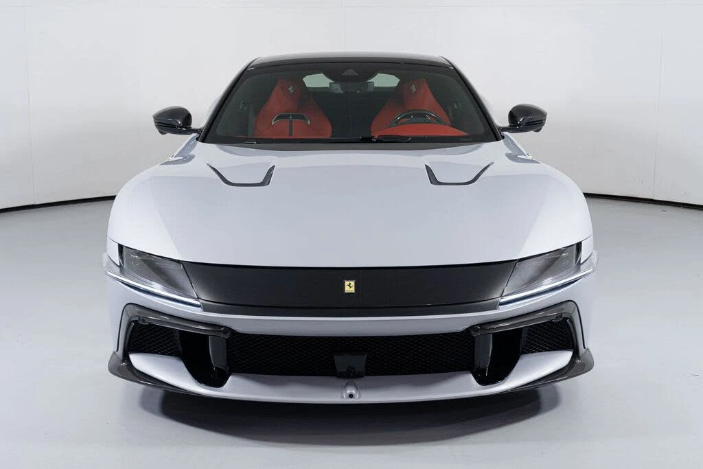 2025 Ferrari 12Cilindri - Image 7 of 31