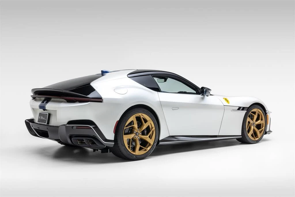 2025 Ferrari 12Cilindri - Image 5 of 31