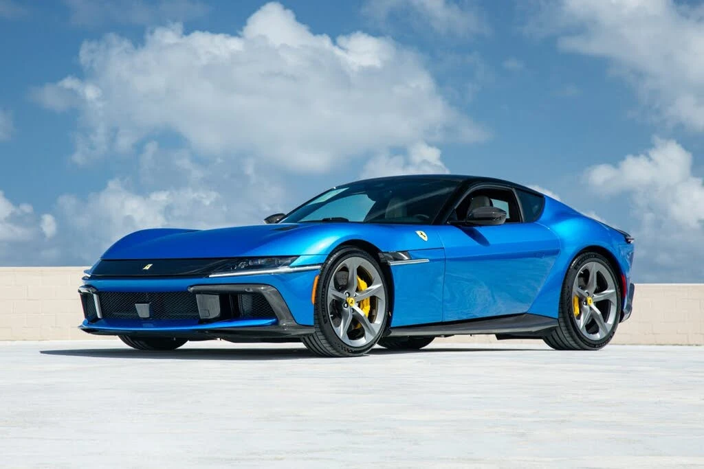 2025 Ferrari 12Cilindri - Image 7 of 31
