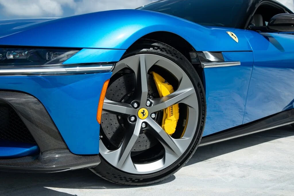 2025 Ferrari 12Cilindri - Image 10 of 31