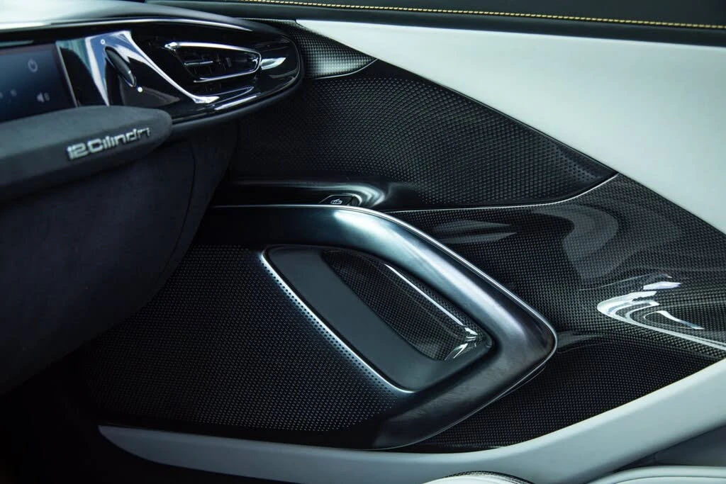 2025 Ferrari 12Cilindri - Image 28 of 31