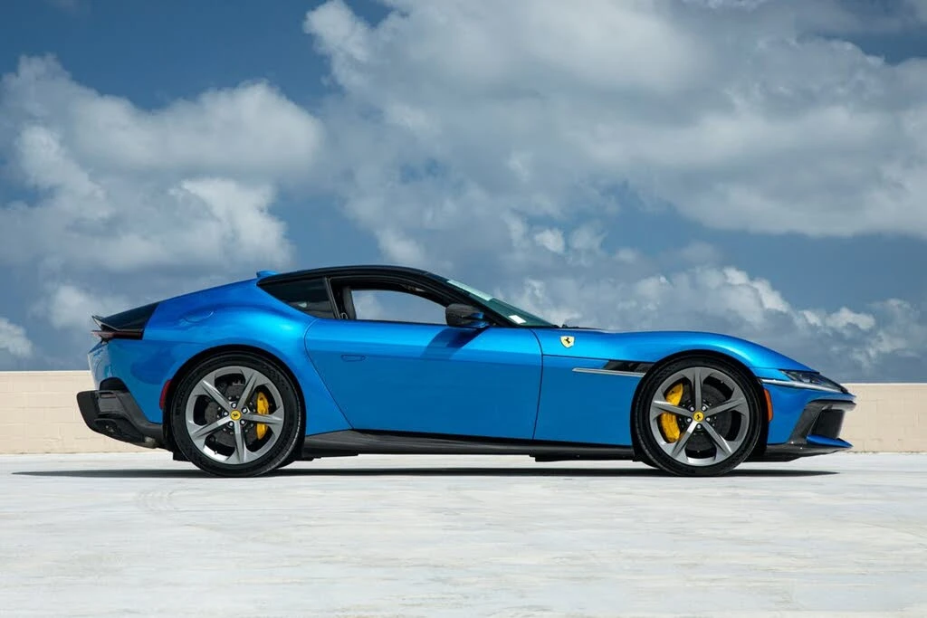 2025 Ferrari 12Cilindri - Image 18 of 31