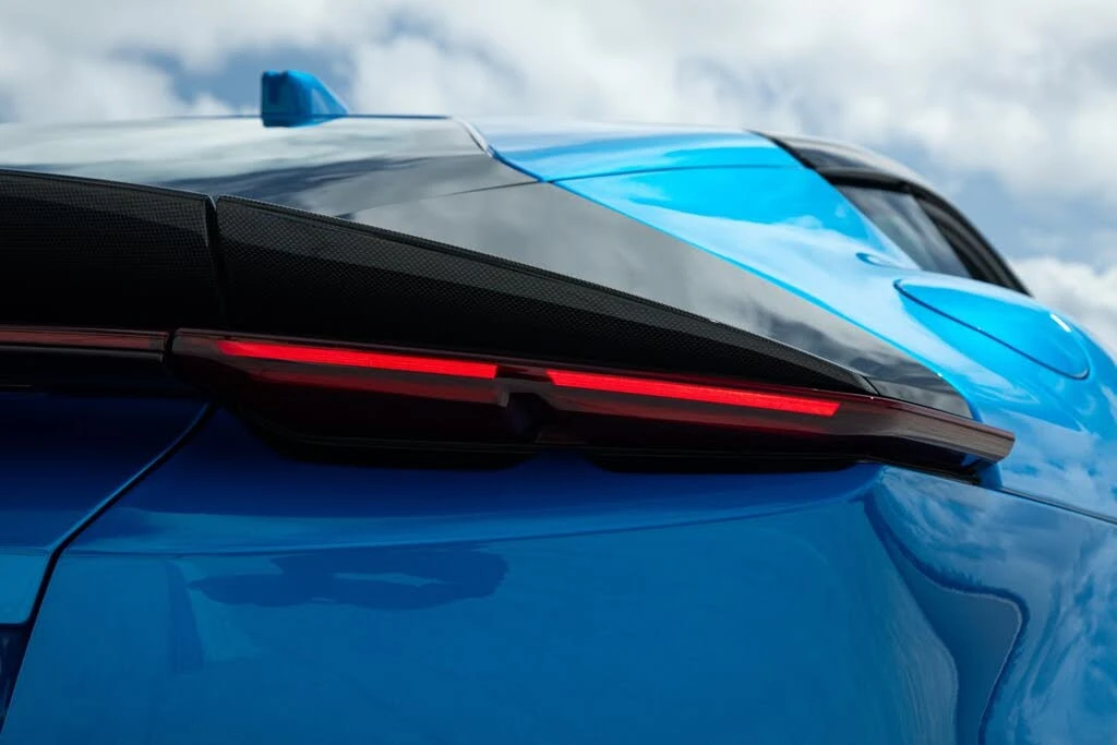 2025 Ferrari 12Cilindri - Image 16 of 31