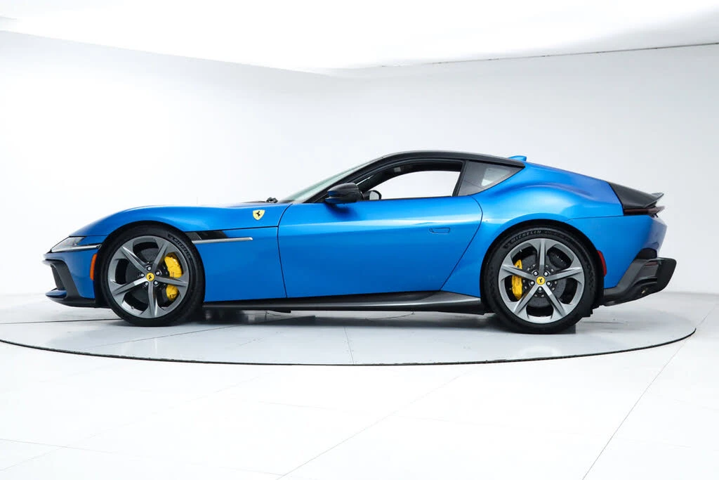 2025 Ferrari 12Cilindri - Image 4 of 31