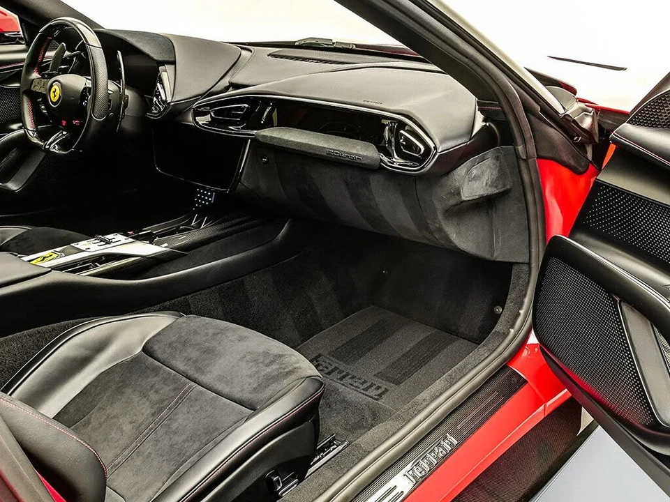 2025 Ferrari 12Cilindri - Image 17 of 31