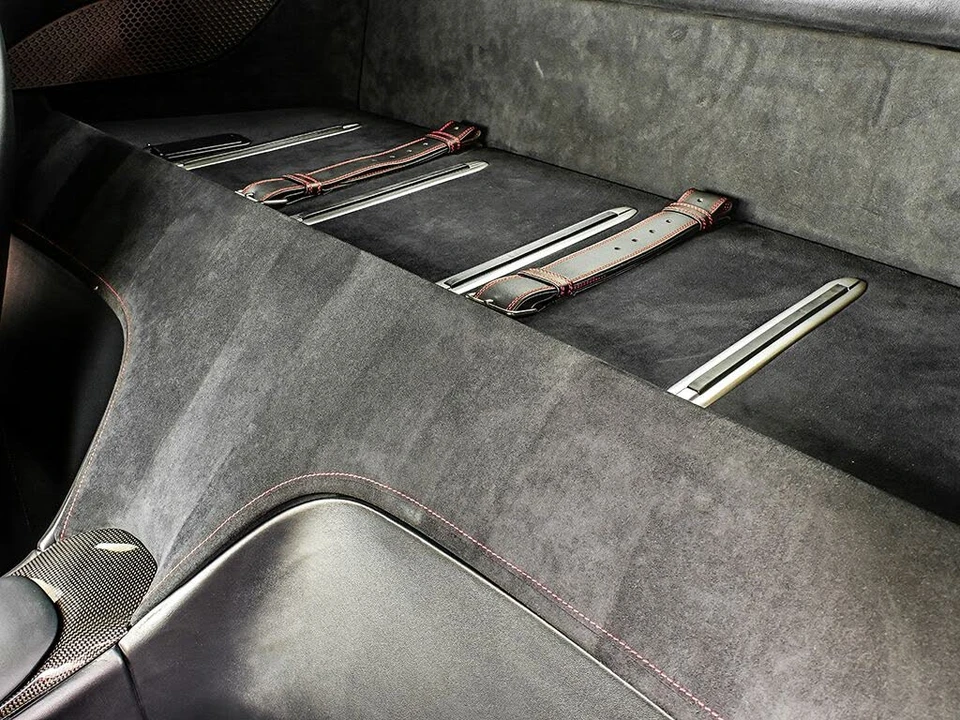 2025 Ferrari 12Cilindri - Image 14 of 31