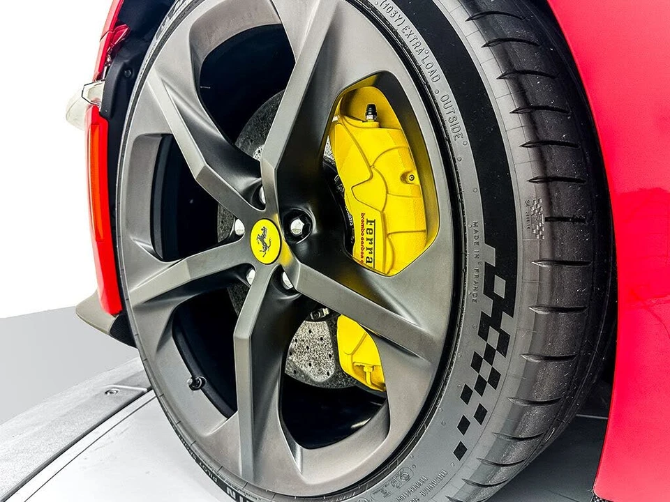 2025 Ferrari 12Cilindri - Image 27 of 31