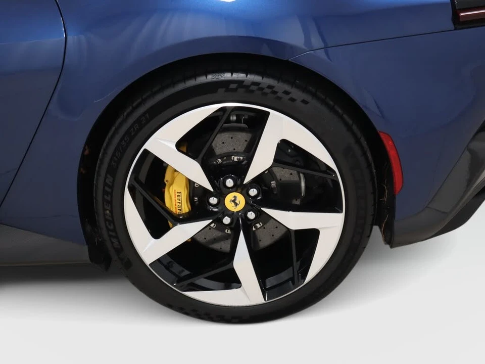 2025 Ferrari 12Cilindri - Image 11 of 31