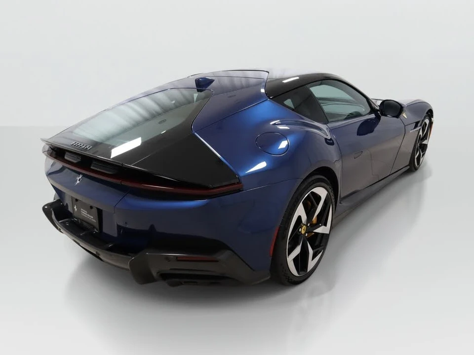 2025 Ferrari 12Cilindri - Image 5 of 31