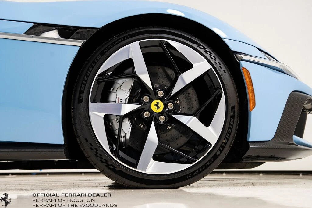 2025 Ferrari 12Cilindri - Image 22 of 31