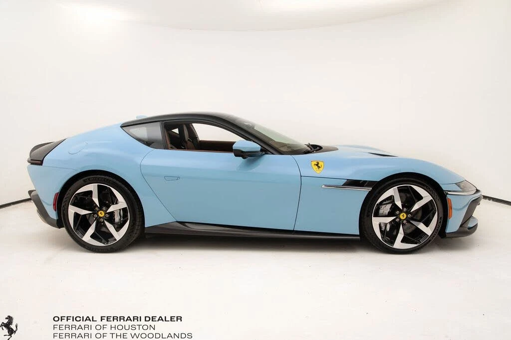 2025 Ferrari 12Cilindri - Image 3 of 31