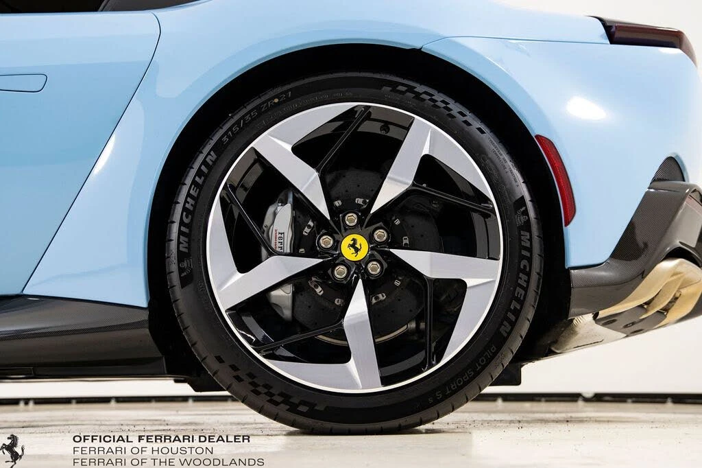 2025 Ferrari 12Cilindri - Image 20 of 31