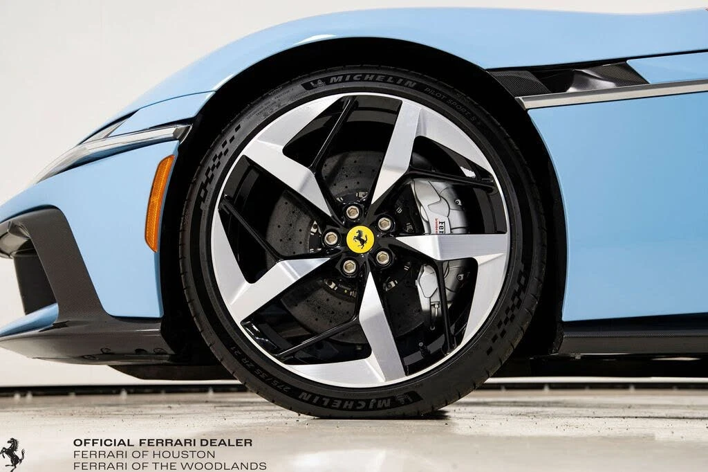 2025 Ferrari 12Cilindri - Image 19 of 31