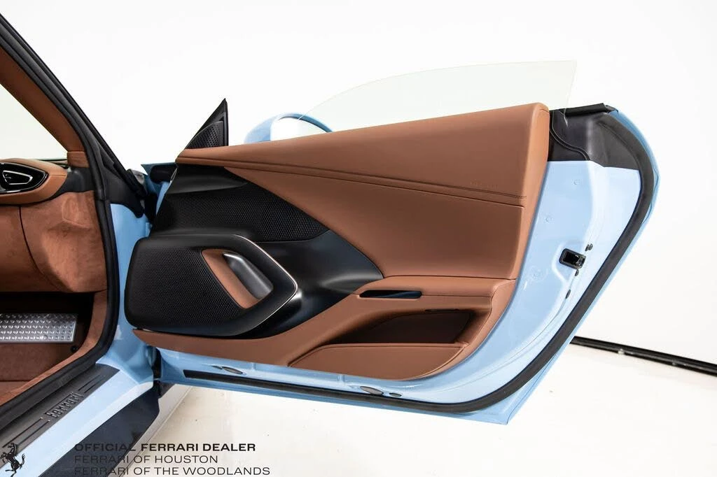 2025 Ferrari 12Cilindri - Image 24 of 31