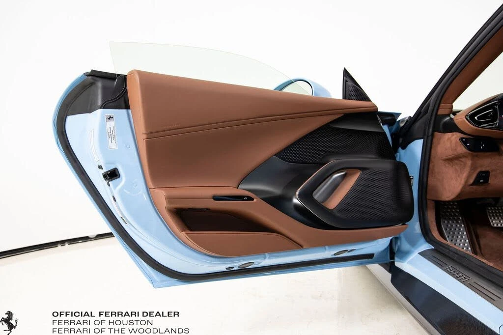 2025 Ferrari 12Cilindri - Image 23 of 31
