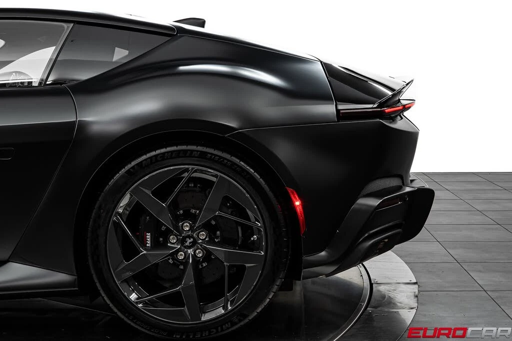 2025 Ferrari 12Cilindri - Image 16 of 31