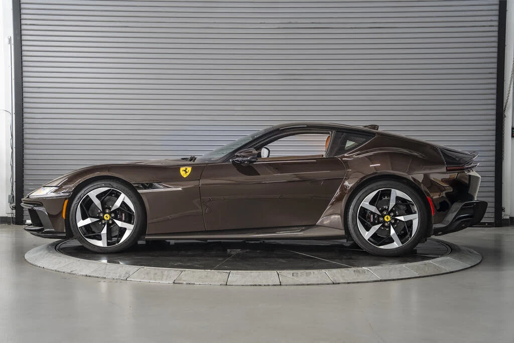 2025 Ferrari 12Cilindri - Image 2 of 31