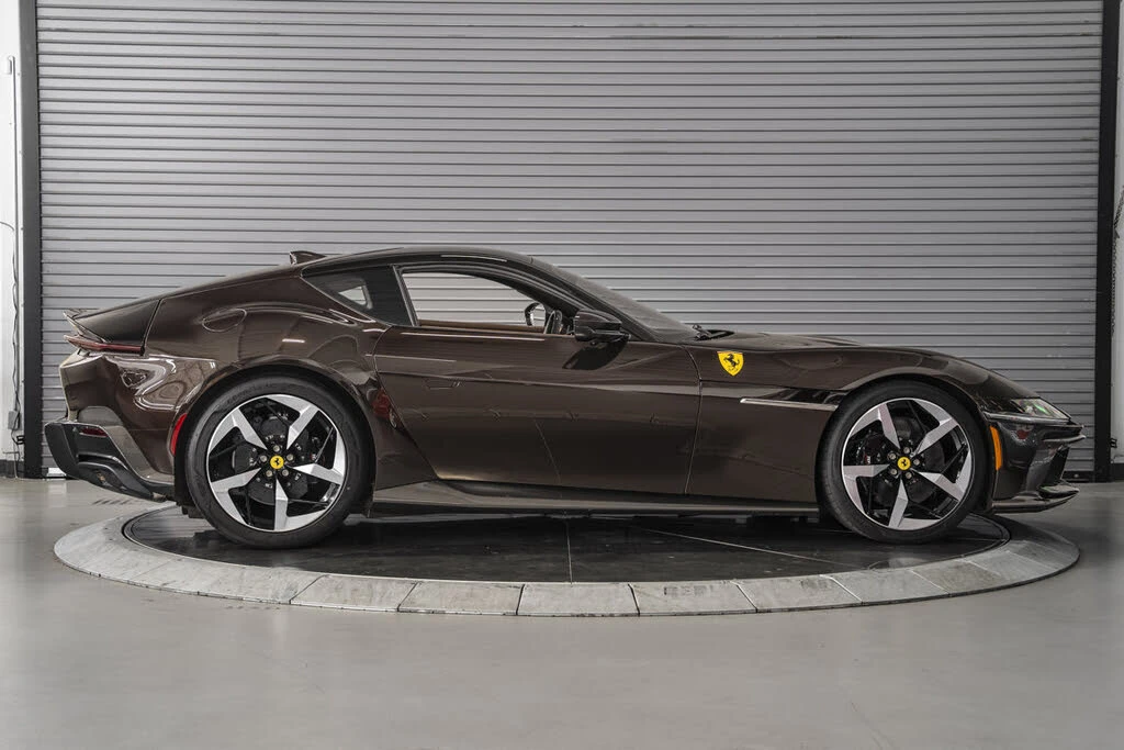 2025 Ferrari 12Cilindri - Image 6 of 31