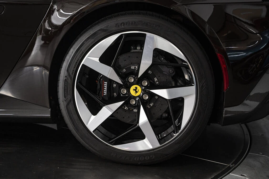 2025 Ferrari 12Cilindri - Image 20 of 31