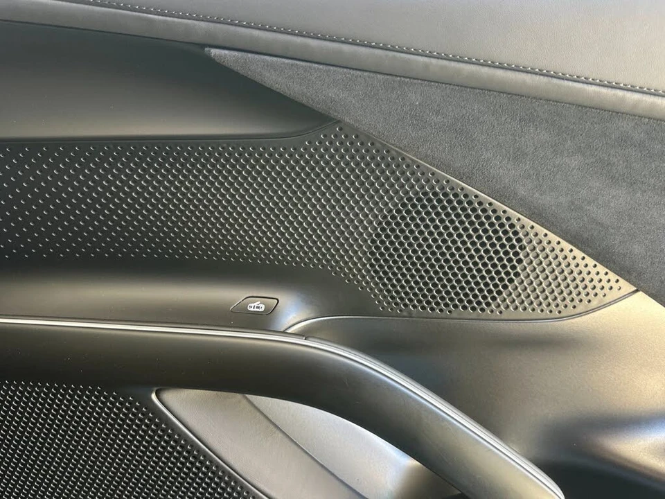 2025 Ferrari 12Cilindri - Image 15 of 31