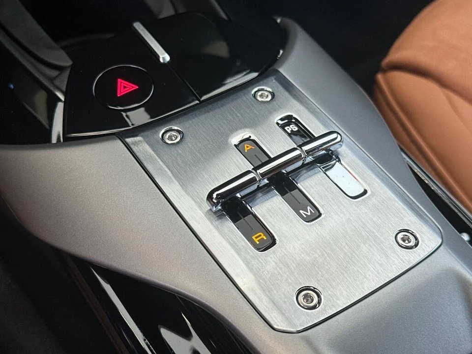 2025 Ferrari 12Cilindri - Image 21 of 31
