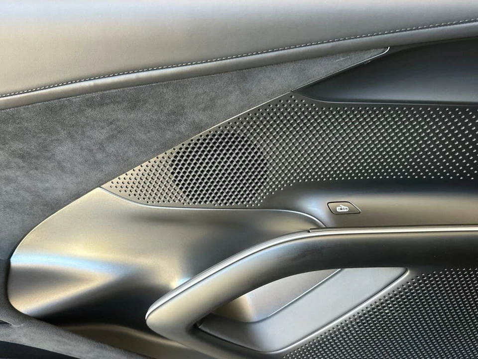 2025 Ferrari 12Cilindri - Image 11 of 31
