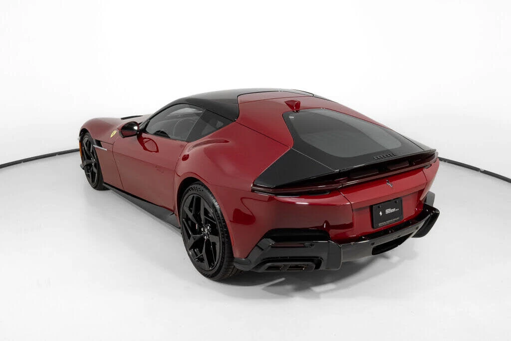 2025 Ferrari 12Cilindri - Image 5 of 31