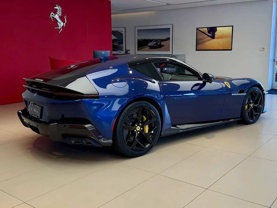 2025 Ferrari 12Cilindri - Image 7 of 23