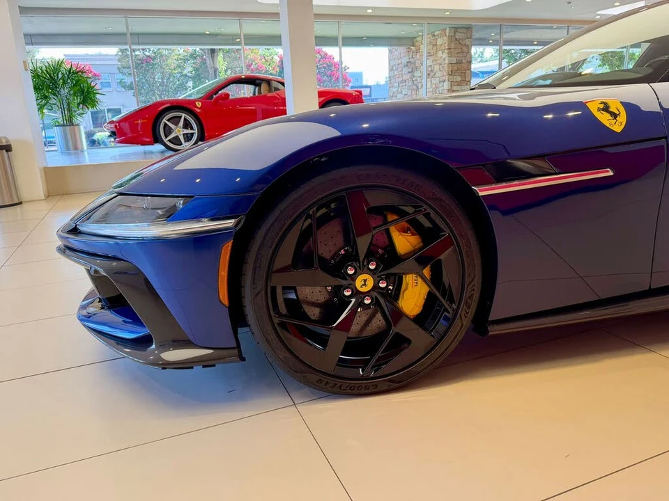 2025 Ferrari 12Cilindri - Image 5 of 23