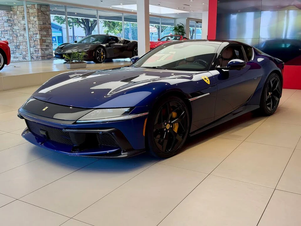 2025 Ferrari 12Cilindri - Image 4 of 23