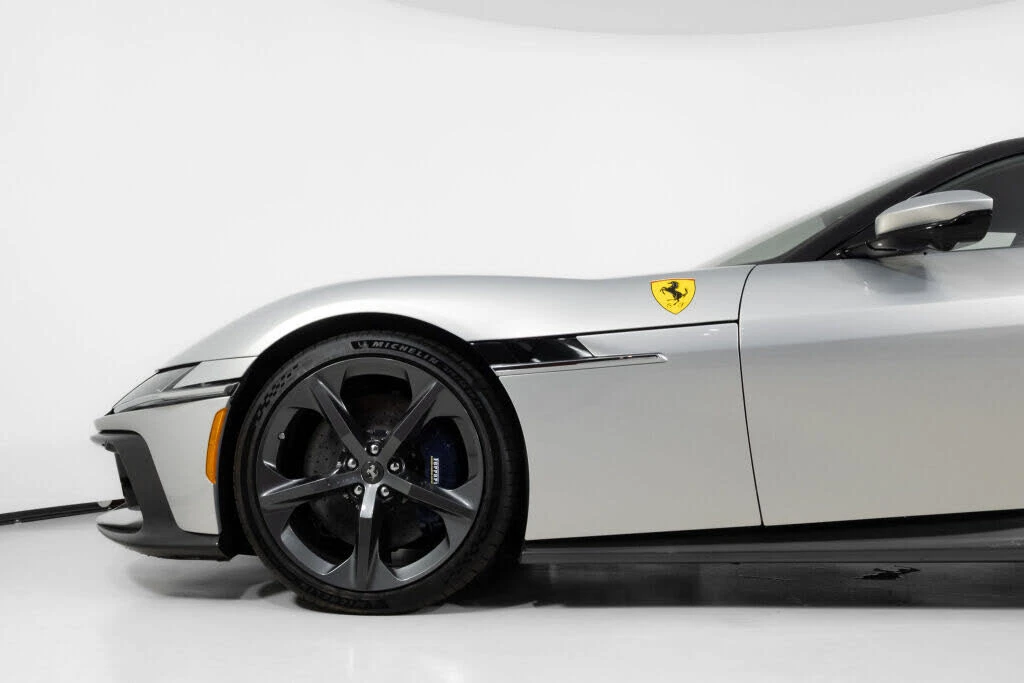 2025 Ferrari 12Cilindri - Image 12 of 31