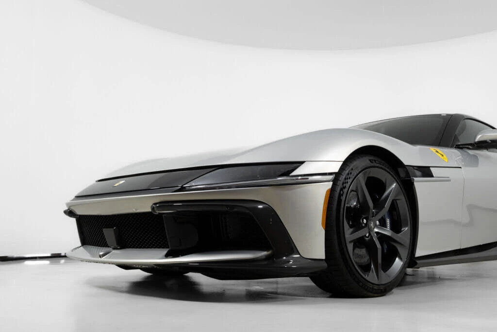 2025 Ferrari 12Cilindri - Image 11 of 31