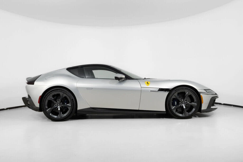 2025 Ferrari 12Cilindri - Image 10 of 31