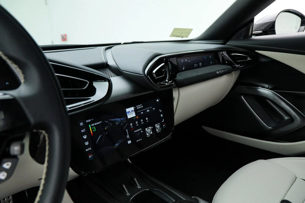 2025 Ferrari 12Cilindri - Image 28 of 31