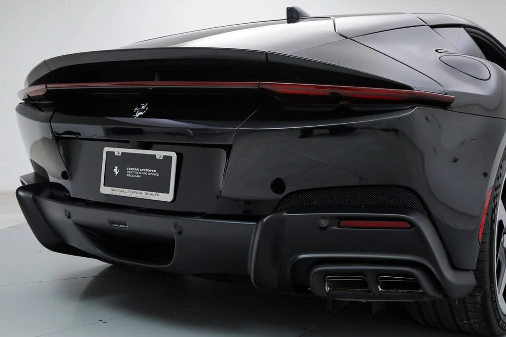 2025 Ferrari 12Cilindri - Image 17 of 31