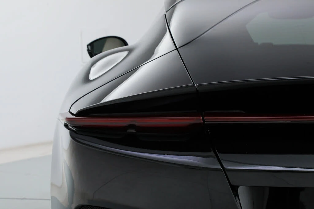 2025 Ferrari 12Cilindri - Image 15 of 31