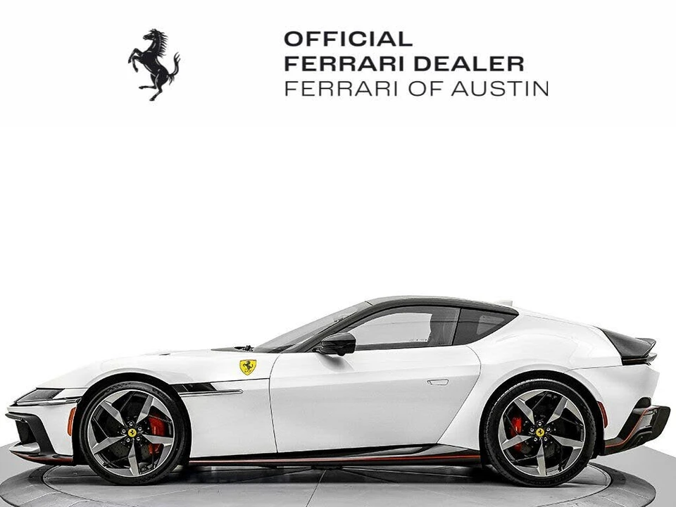 2025 Ferrari 12Cilindri - Image 4 of 31