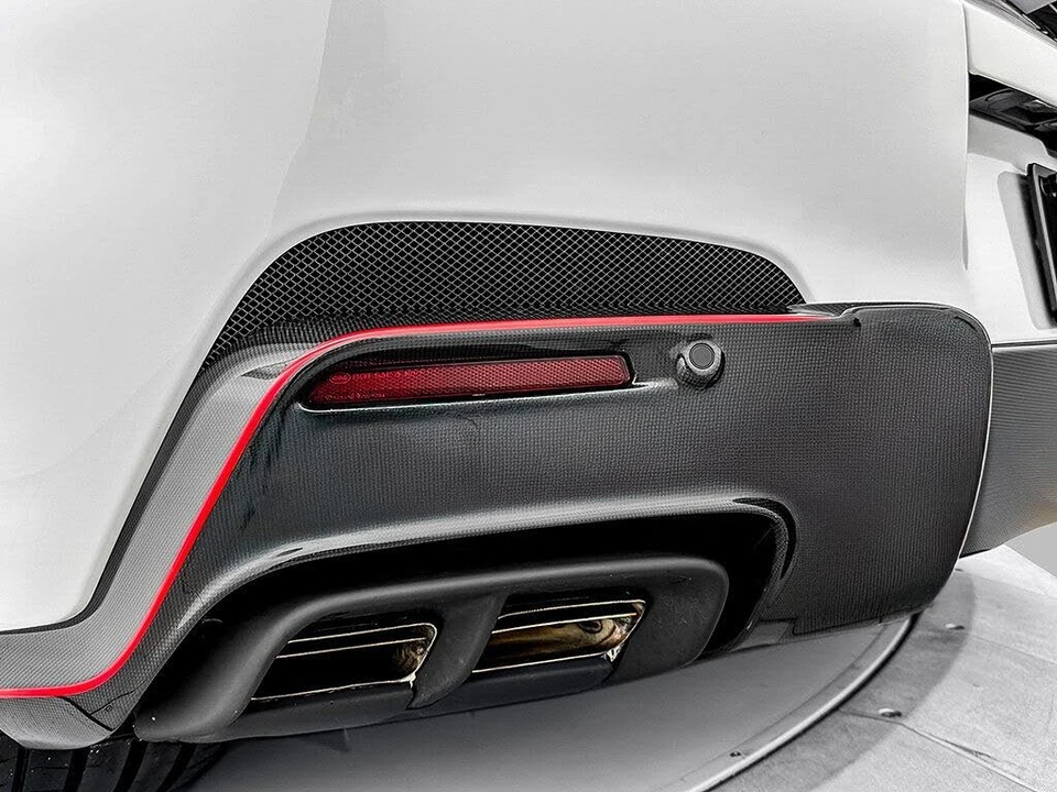 2025 Ferrari 12Cilindri - Image 28 of 31