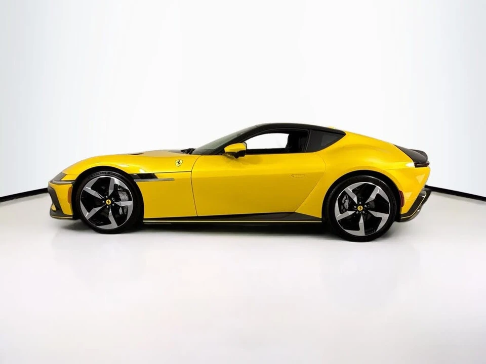 2025 Ferrari 12Cilindri - Image 4 of 6