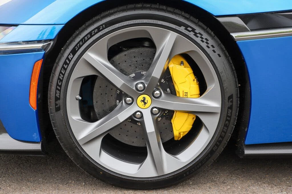 2025 Ferrari 12Cilindri - Image 14 of 31