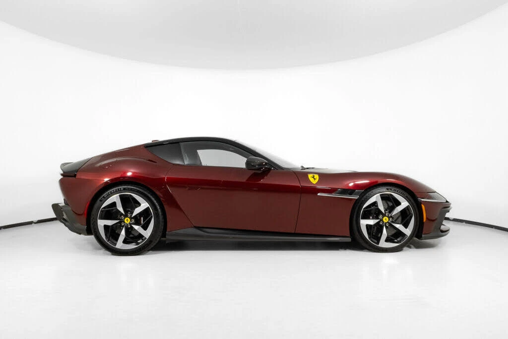 2025 Ferrari 12Cilindri - Image 10 of 31