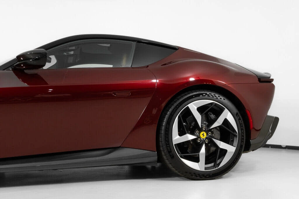 2025 Ferrari 12Cilindri - Image 17 of 31
