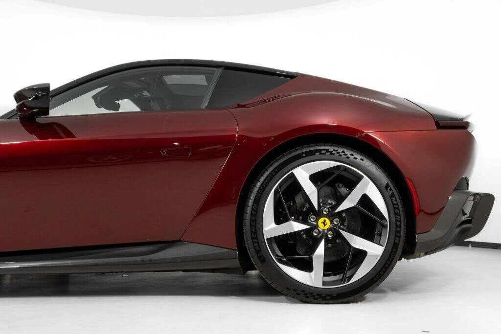2025 Ferrari 12Cilindri - Image 19 of 31